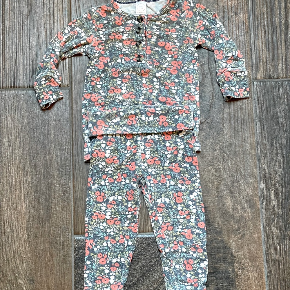 Lou Lou and company Kelli top and bottom 12-24 months